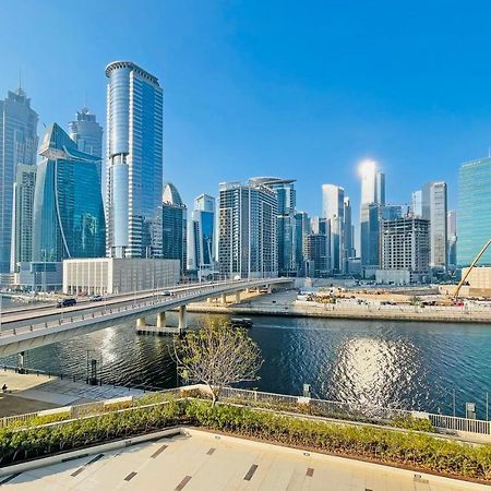 Bnbme - Churchill Tower Apartman Dubaj Kültér fotó