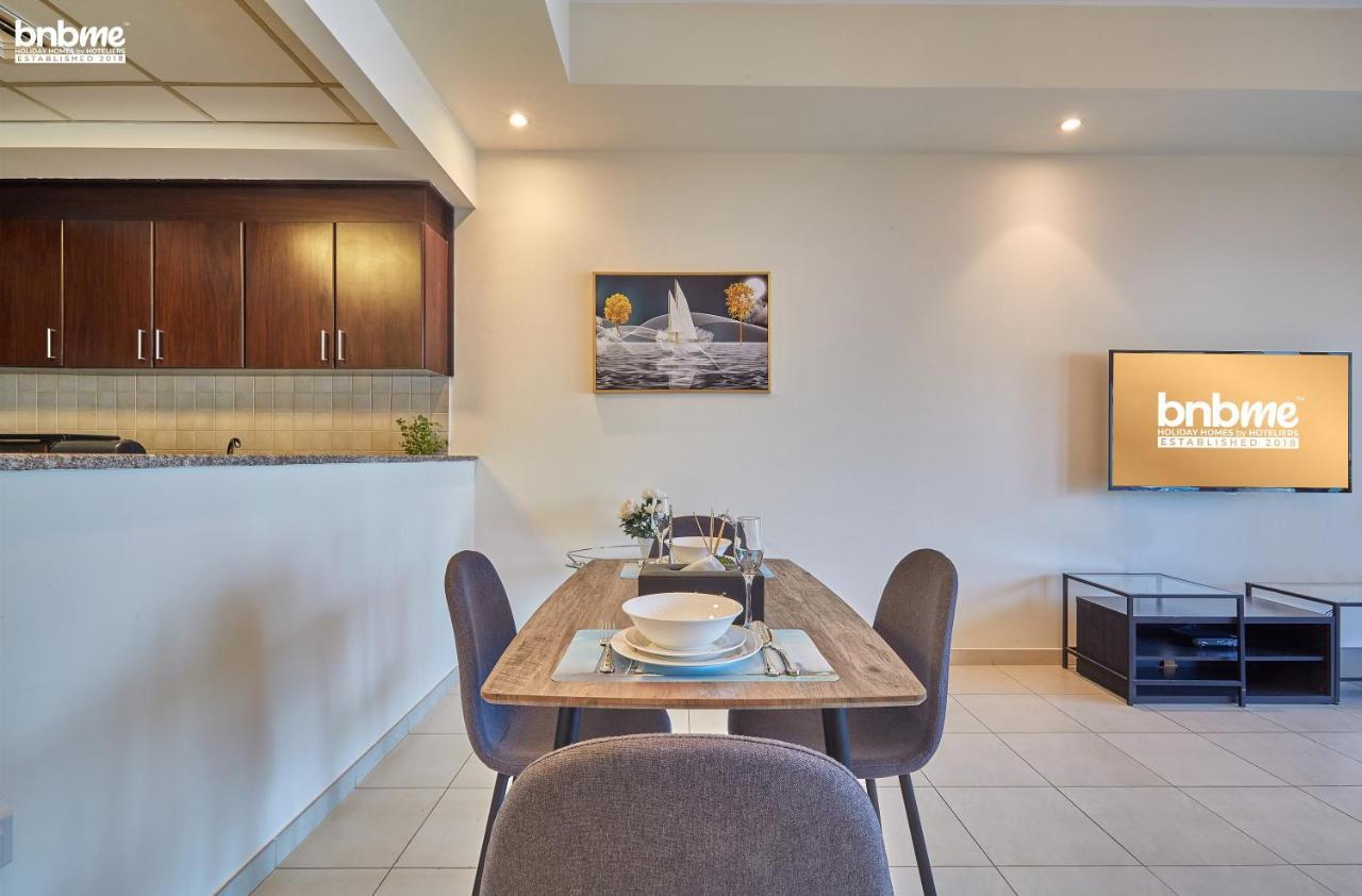 Bnbme - Churchill Tower Apartman Dubaj Kültér fotó